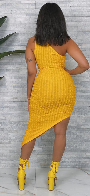 MESH TEXTURED ONE SHOULDER DRESS