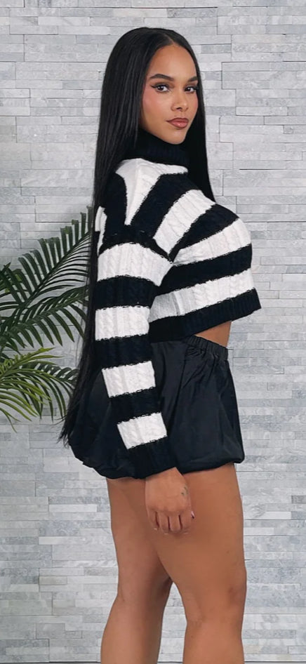 STRIPED HIGH NECK LS CROP KNIT TOP