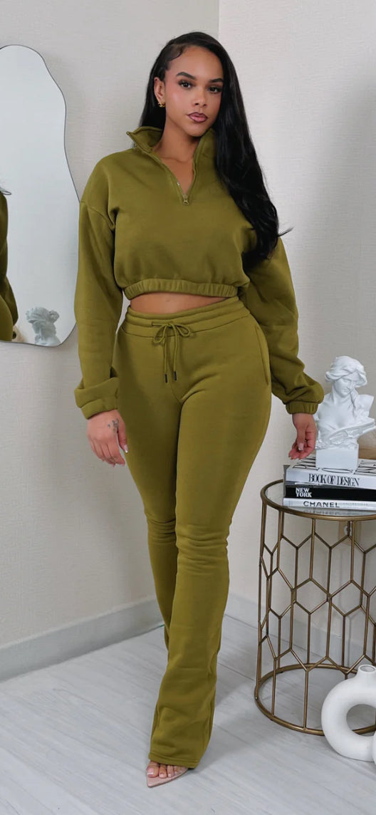 FLEECE CROP TOP & STACKPANTS SET