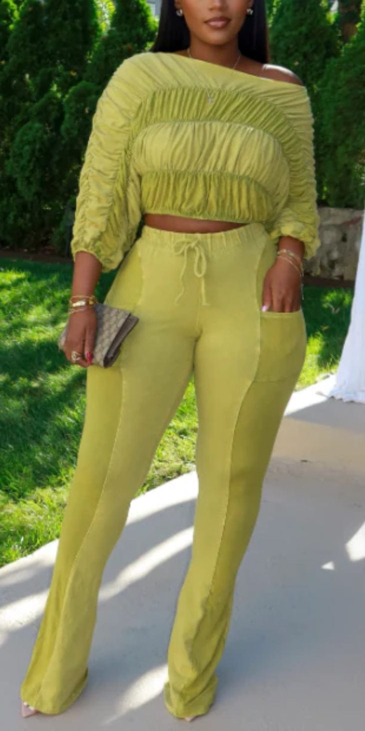 F.A.S.T Boutique WASHED RUCHED CROP BLOUSE & PANTS SET(Pre-Order)